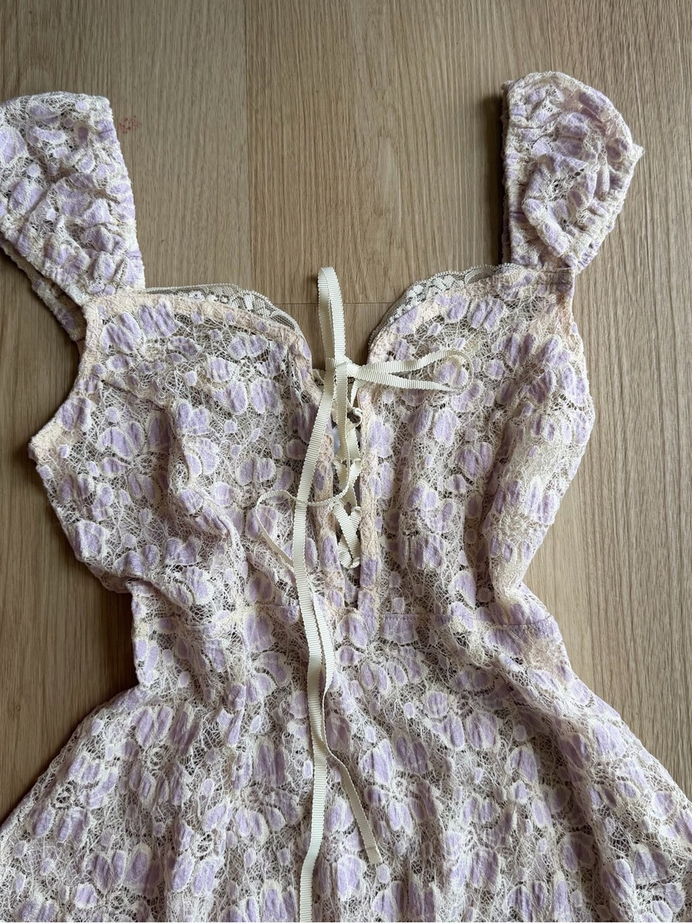 Urban outfitters Iris Lace Floral Midi Dress Size XS - Picture 4 of 7